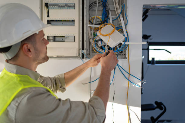 Best Electrical Contractors for Businesses  in Bloomingburg, OH